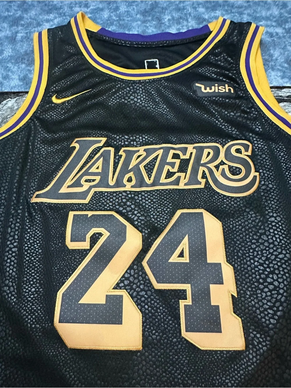 Nike Black & Gold Lakers #24 Basketball Jersey L